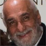 Profesional en ingeniería de sistemas con más de 40 años de experiencia laboral y profesional